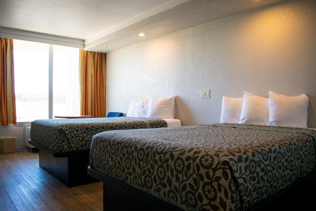 Days Inn By Wyndham Hillsboro Tx Ngoại thất bức ảnh