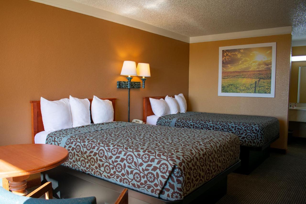 Days Inn By Wyndham Hillsboro Tx Ngoại thất bức ảnh