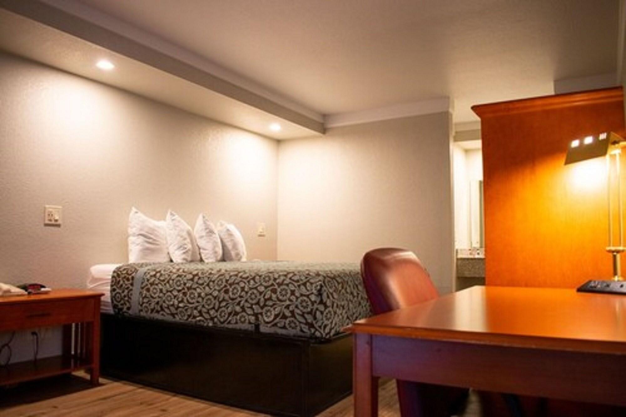 Days Inn By Wyndham Hillsboro Tx Ngoại thất bức ảnh
