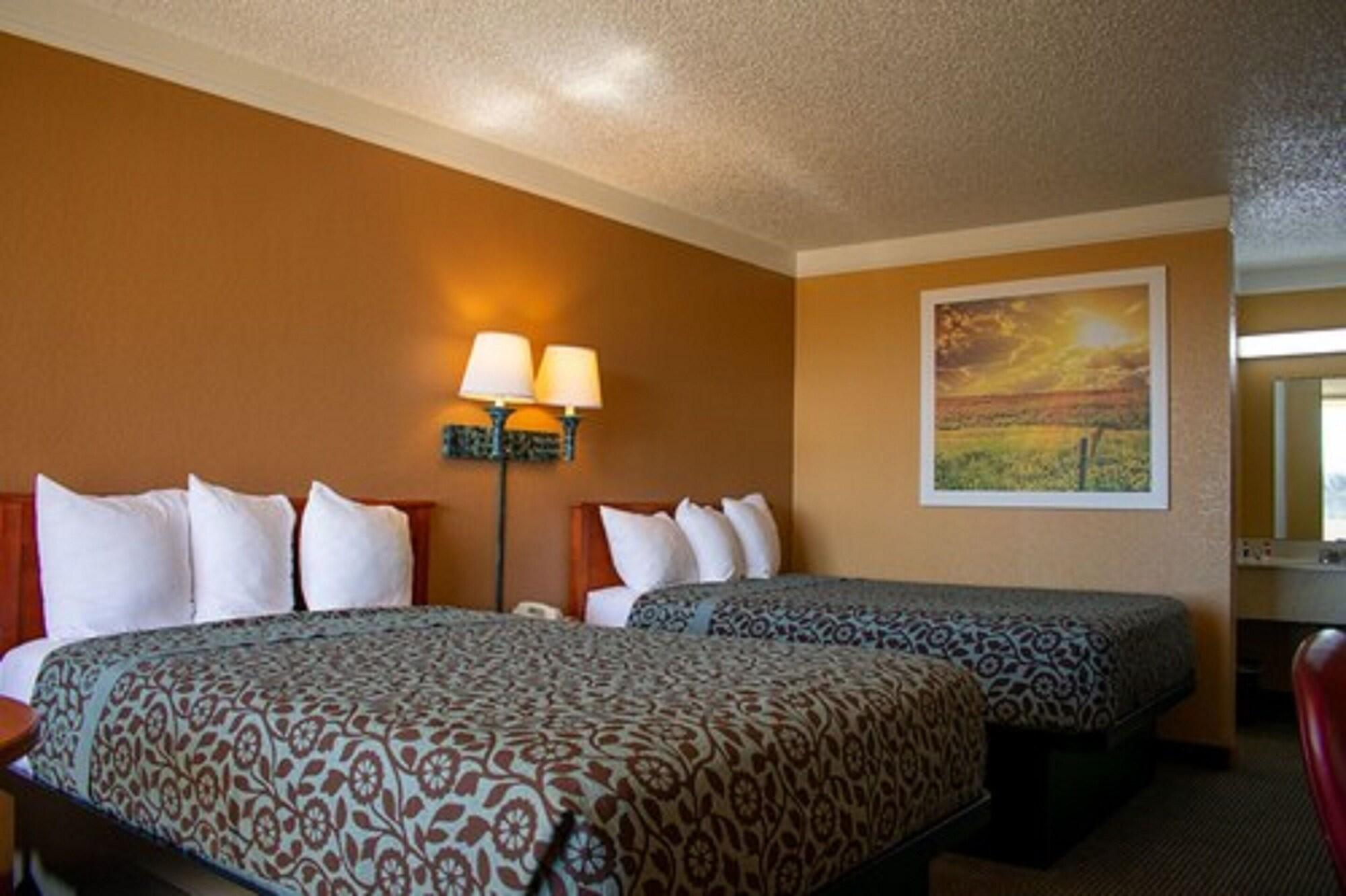 Days Inn By Wyndham Hillsboro Tx Ngoại thất bức ảnh